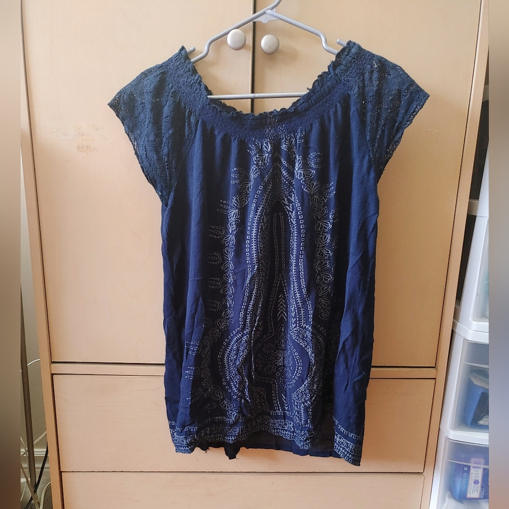 Boho Style Flared Top - Picture 2 of 8